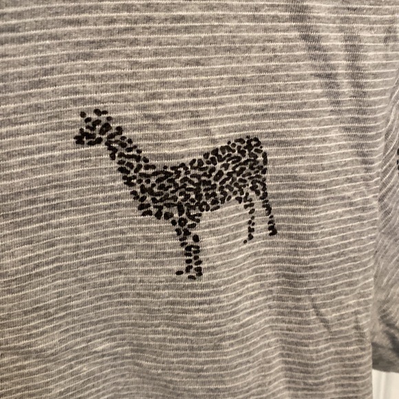 4/$25 Anerkjendt Llama Shirt - WS - Picture 2 of 5